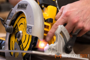 dewalt circular saw light