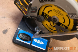 dewalt circular saw weight